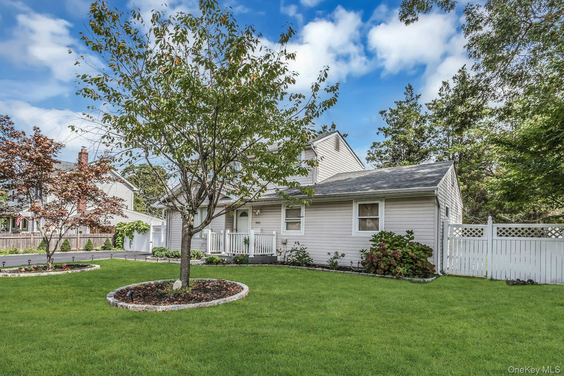2911 Eagle Avenue – For Sale photo 3