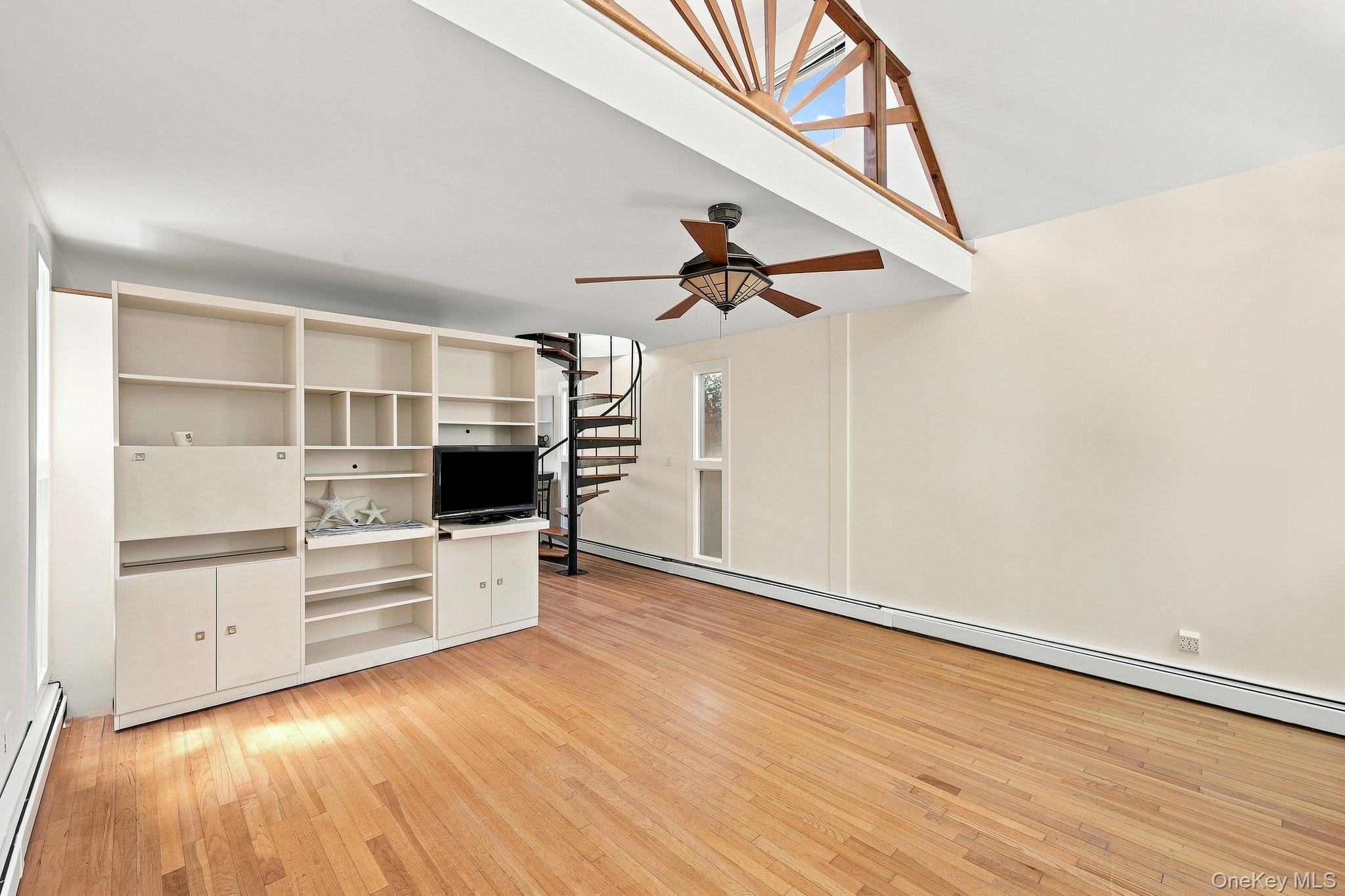 33 Tier Street, Unit E photo 6