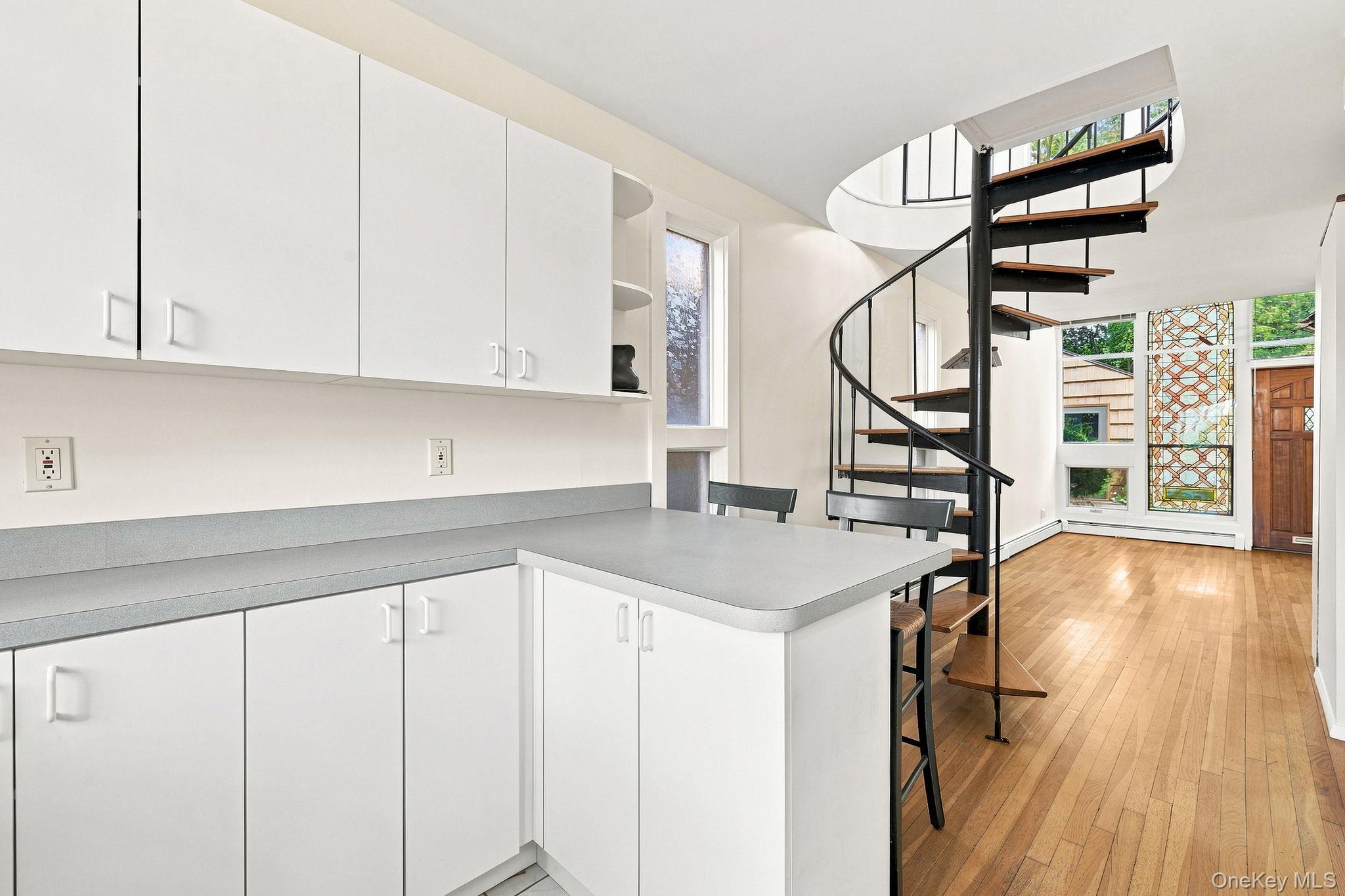 33 Tier Street, Unit E photo 7