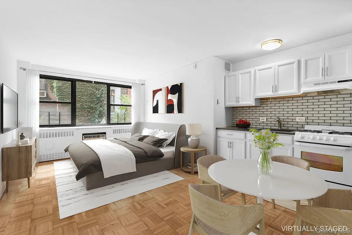 110 E 36th Street, Unit 1E
