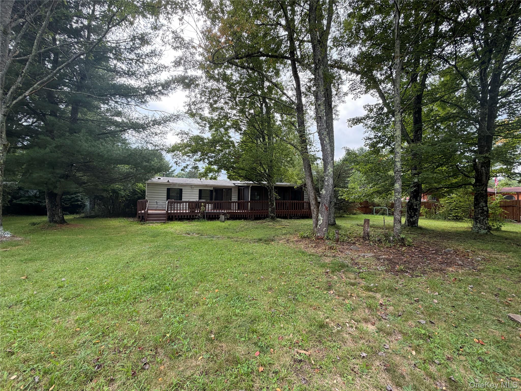 8 Hampshire Lane – For Sale
