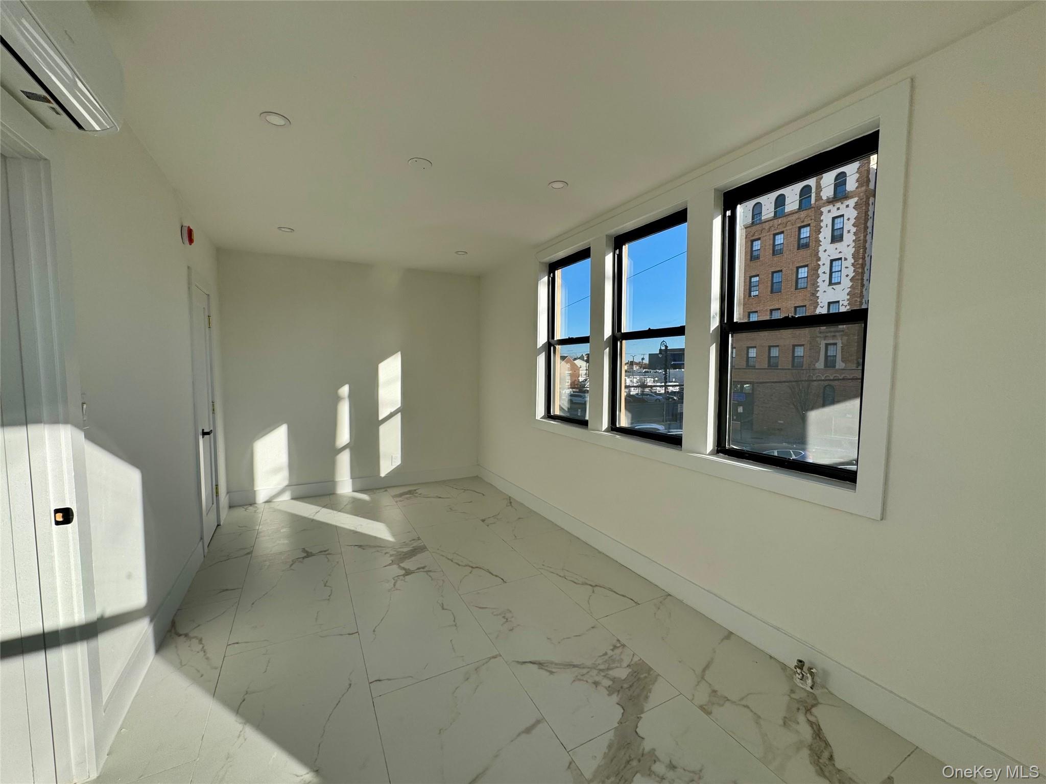 315 Riverside Boulevard, Unit 1 photo 7