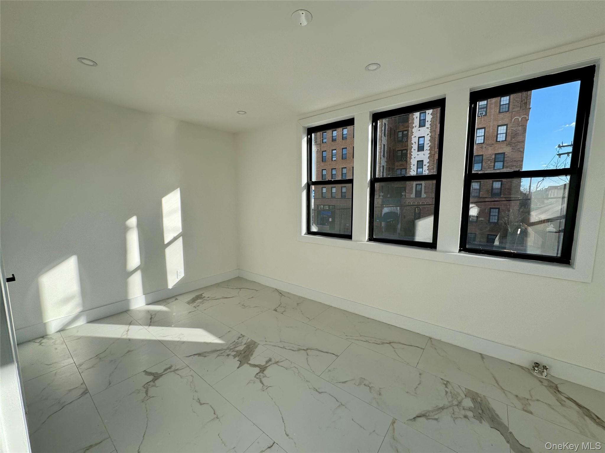 315 Riverside Boulevard, Unit 1 photo 5