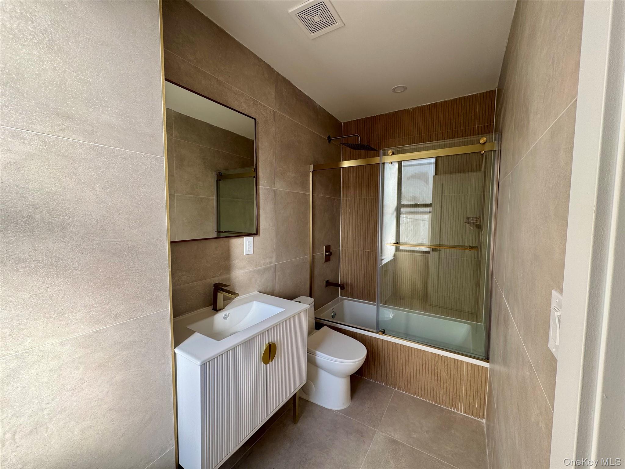 315 Riverside Boulevard, Unit 1 photo 4
