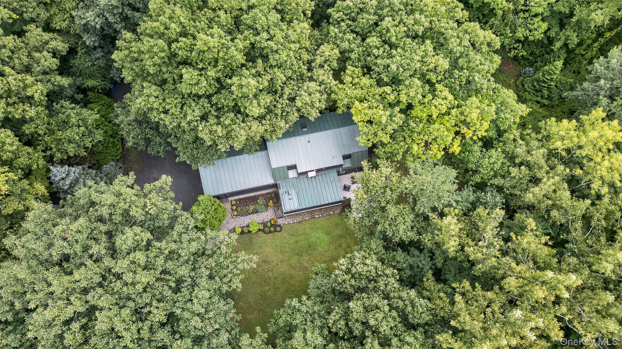 224 Under Mountain Road – For Sale photo 8