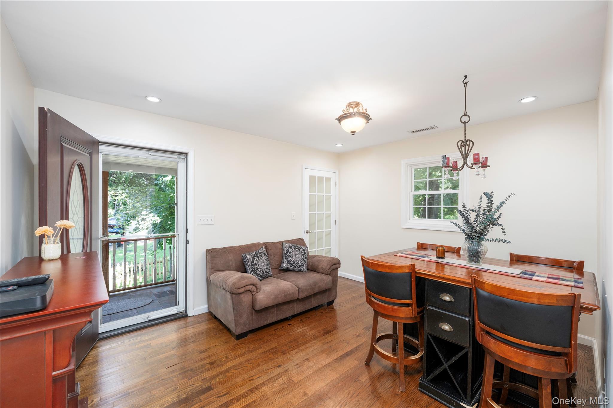 1 Zias Drive – For Sale photo 5