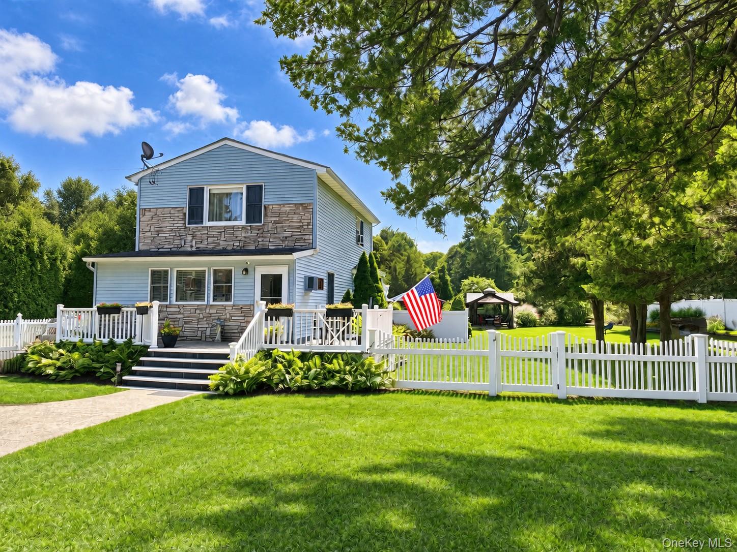32 Pine Street – For Sale