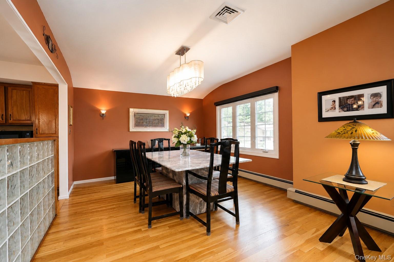 947 Bard Avenue – For Sale photo 5
