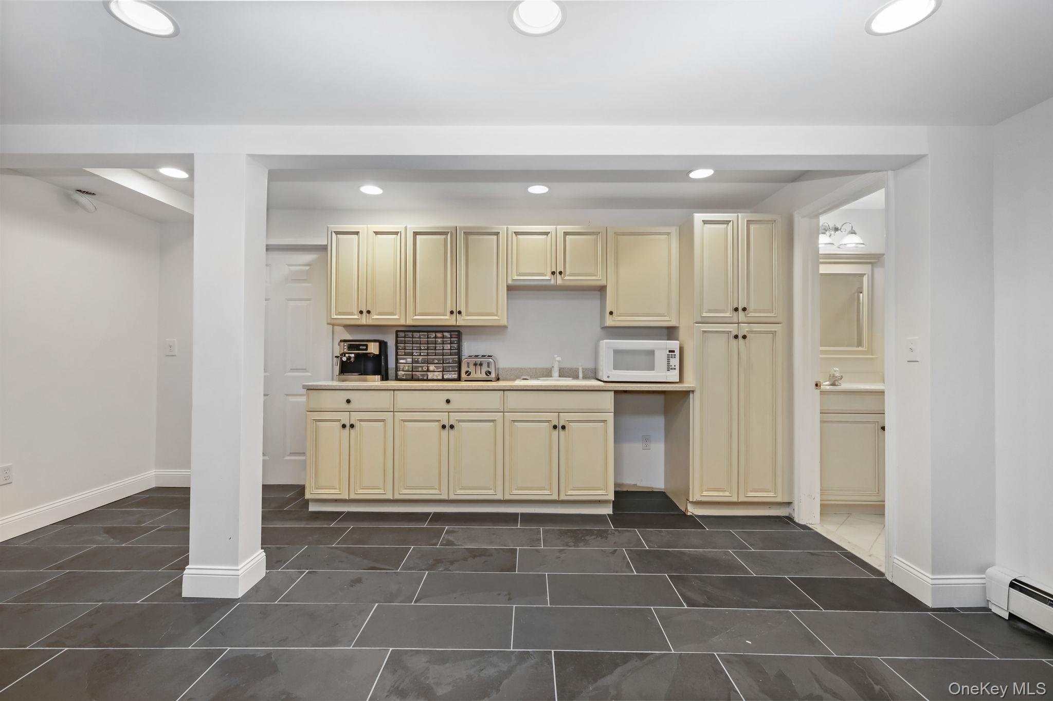 13 Hyatt Lane – For Sale photo 27