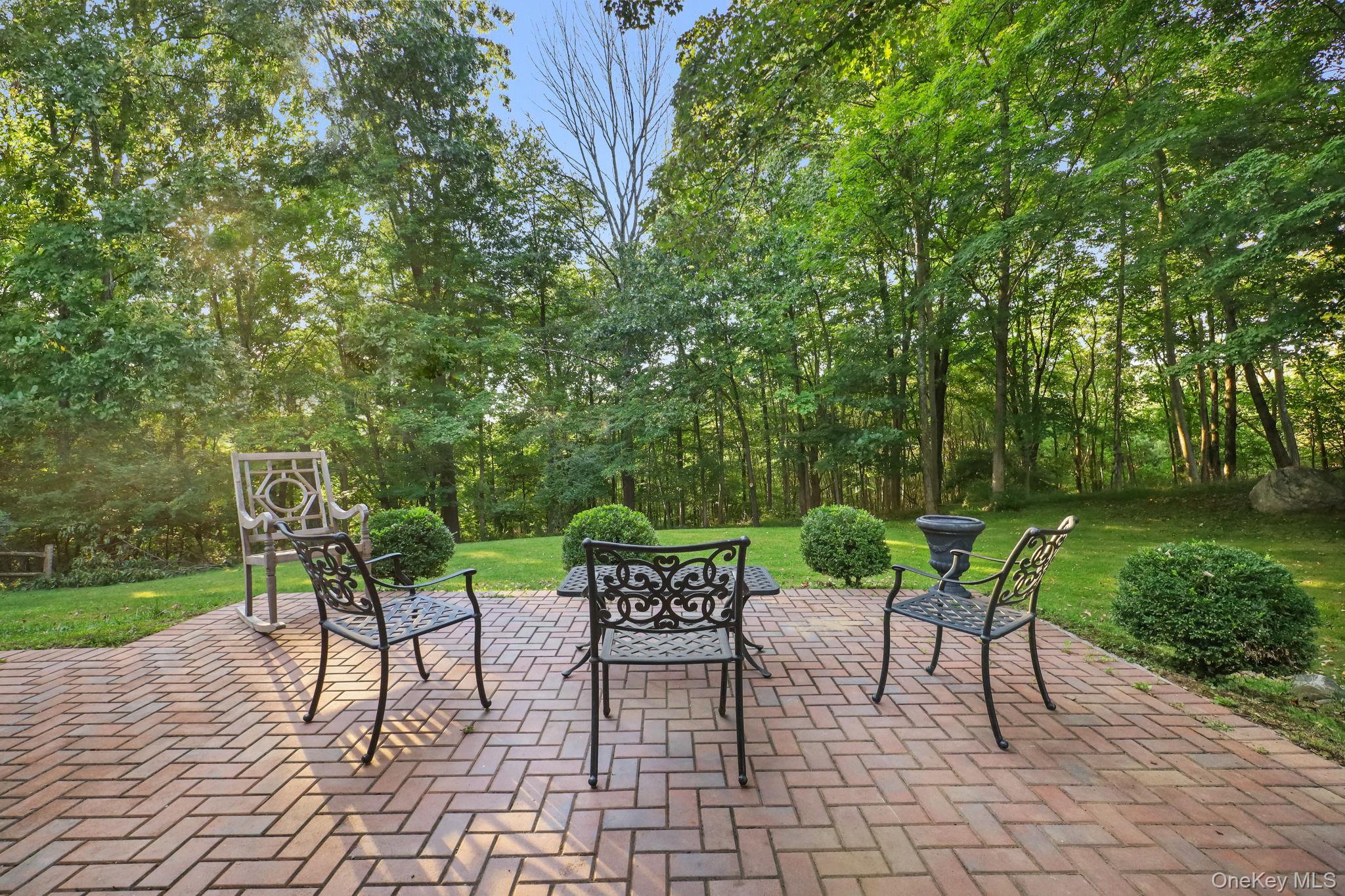 13 Hyatt Lane – For Sale photo 31