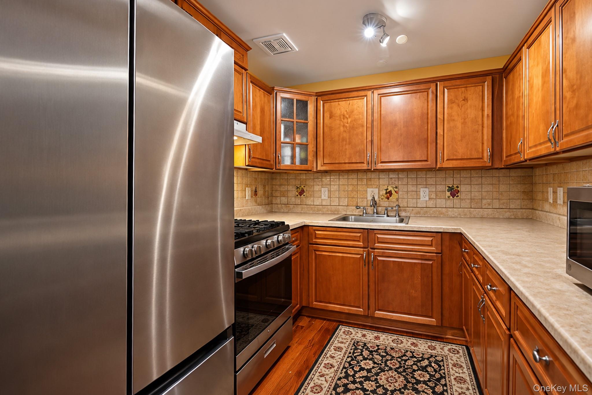 121 Montauk Avenue – For Sale photo 6