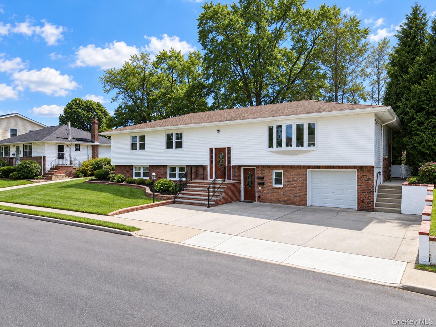 193 Frederick Avenue – For Sale photo 2