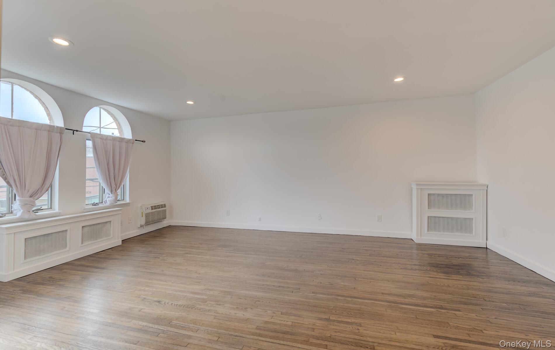 215 Middle Neck Road, Unit 2-2B photo 6