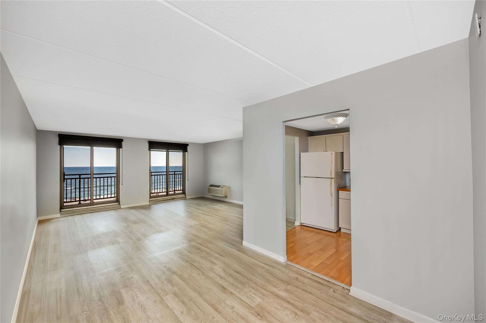 230 W Broadway, Unit 609 photo 5