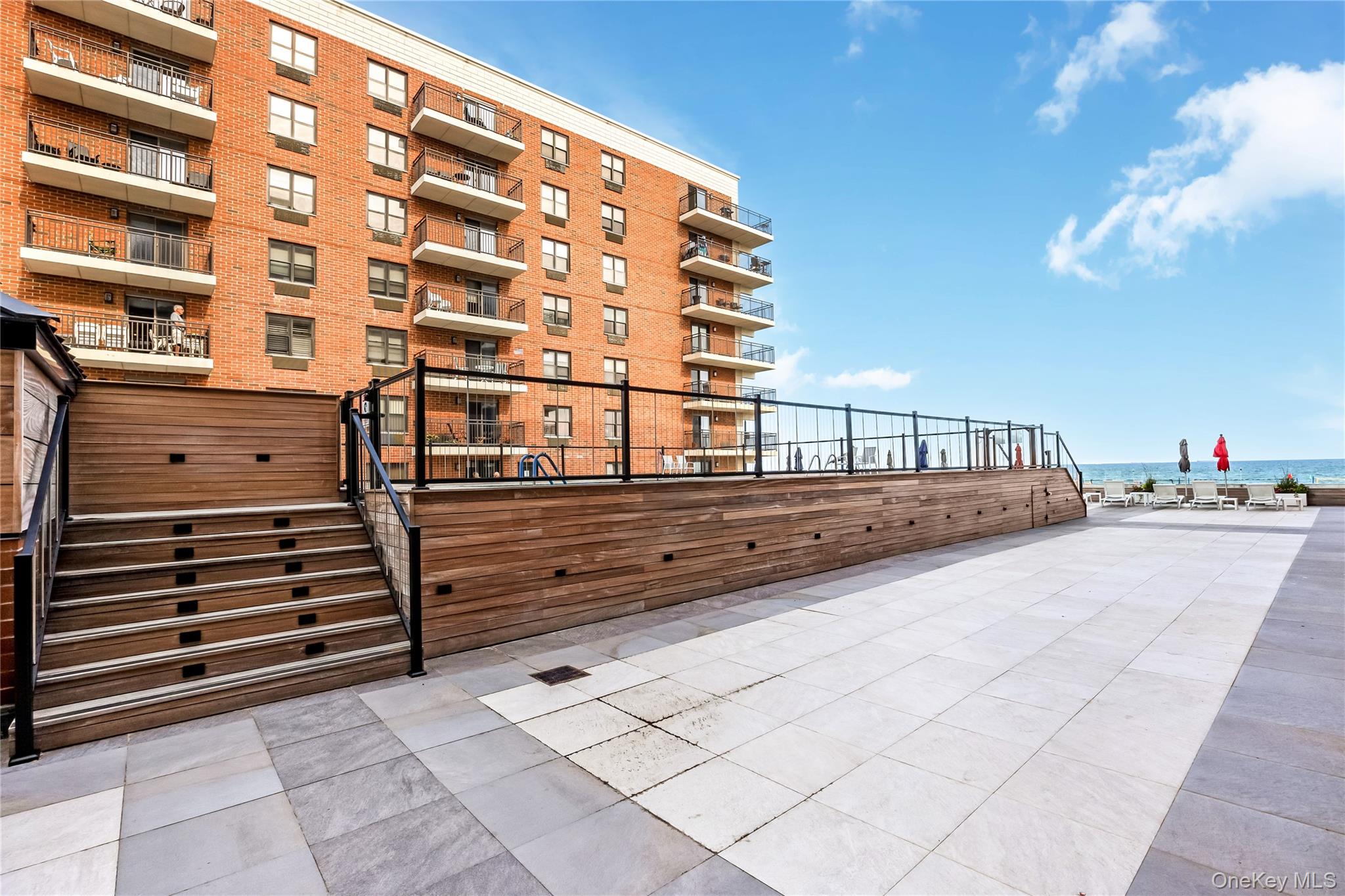 230 W Broadway, Unit 609 photo 30