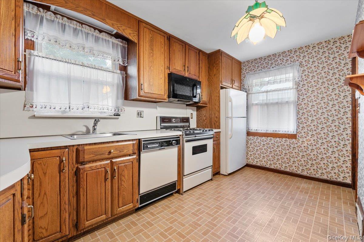 7607 Hewlett Street – For Sale photo 10