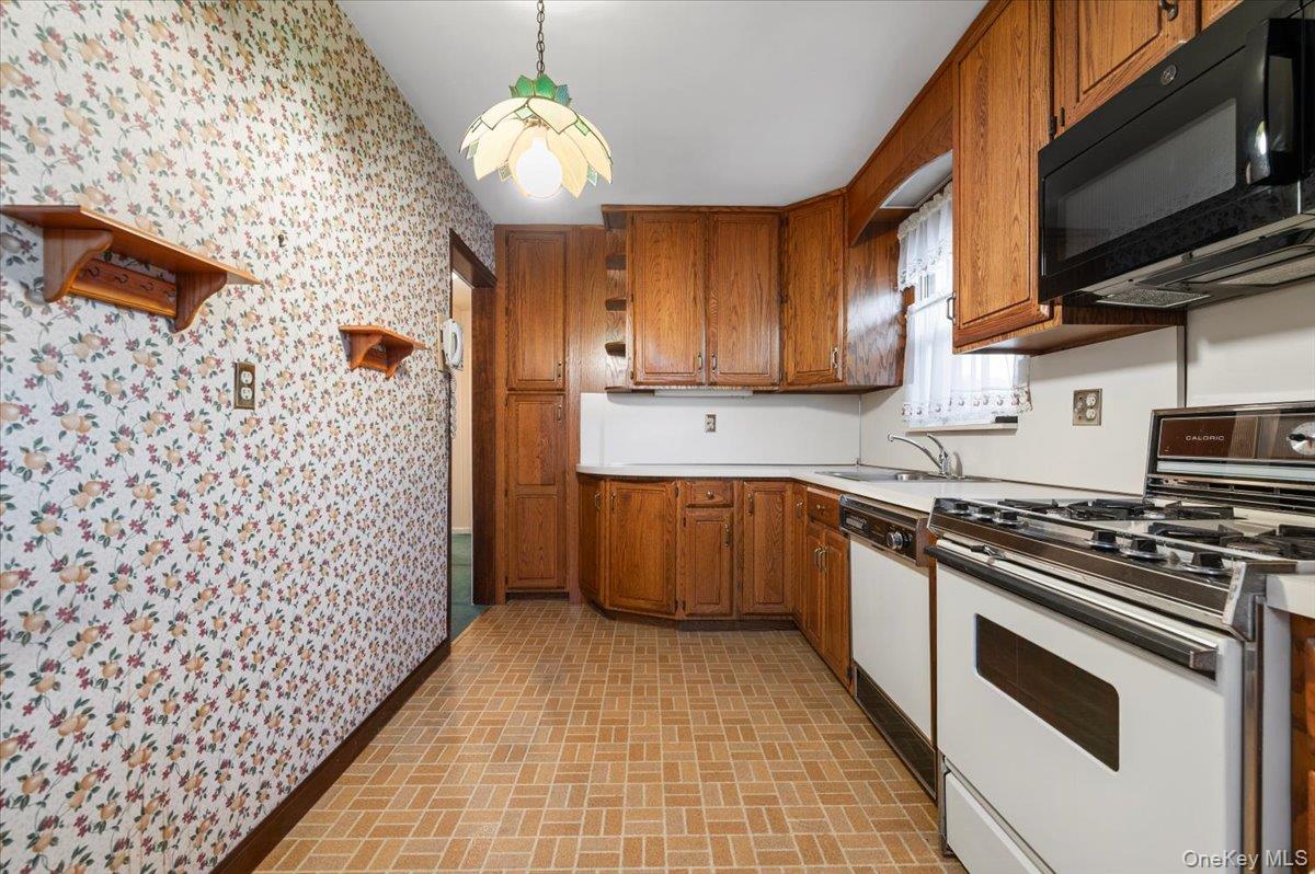 7607 Hewlett Street – For Sale photo 11