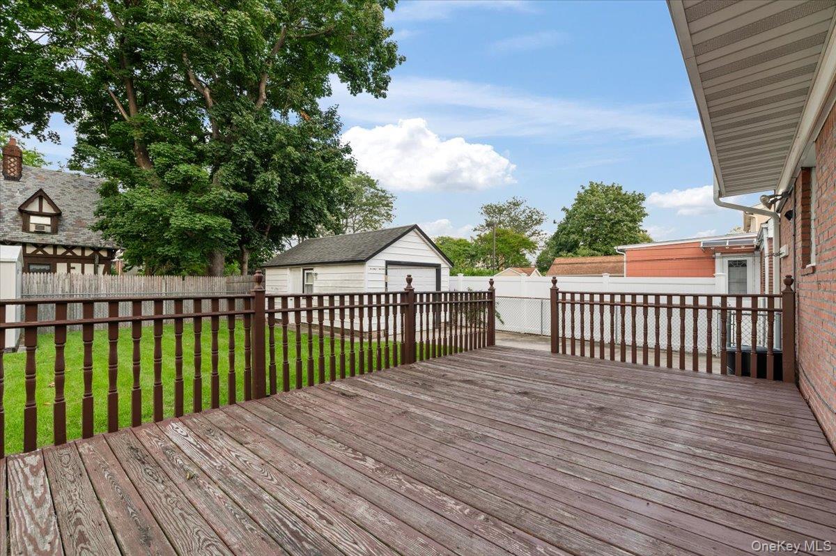 7607 Hewlett Street – For Sale photo 23