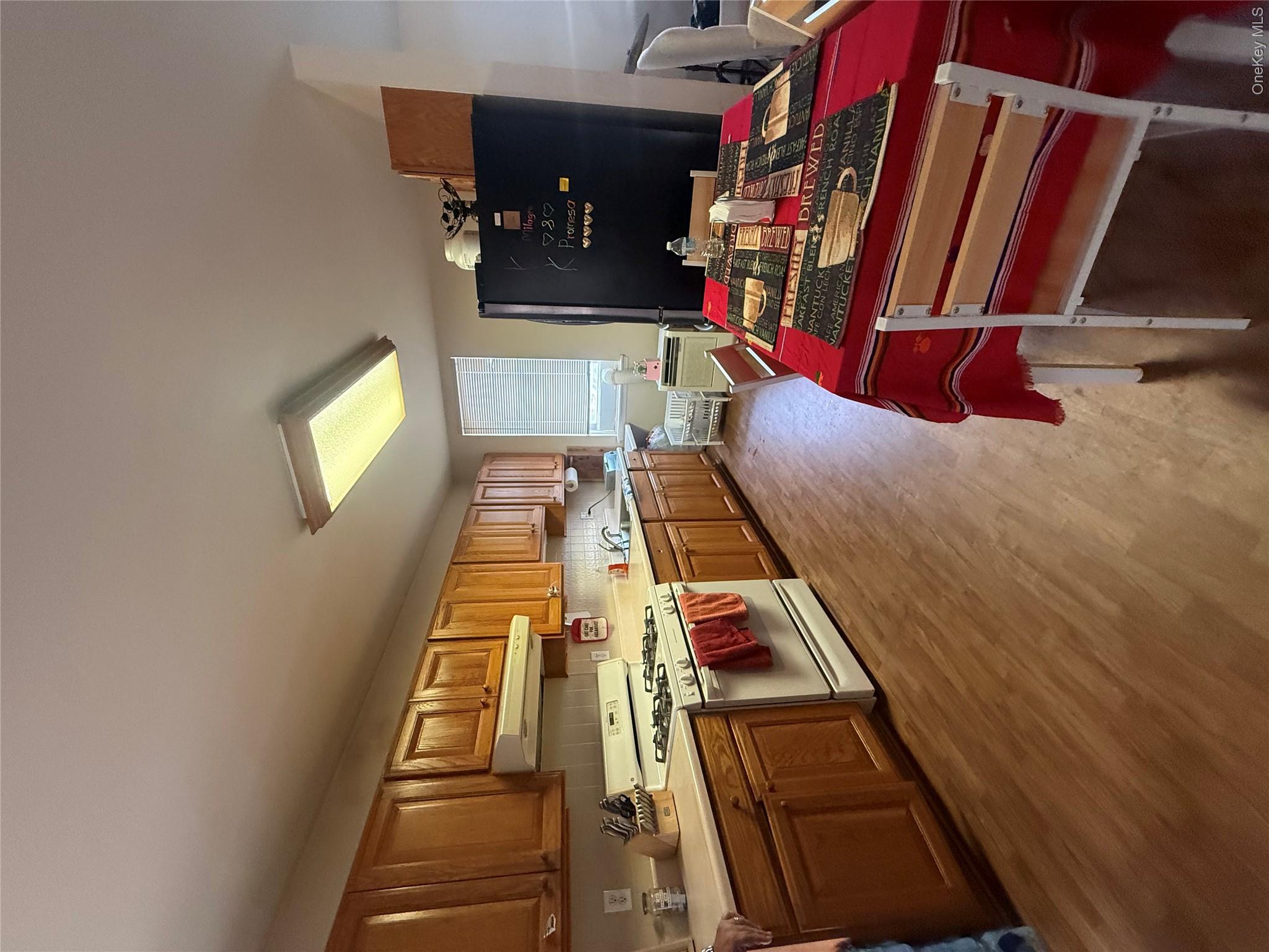 110 W Railroad Avenue, Unit Second Flo photo 10