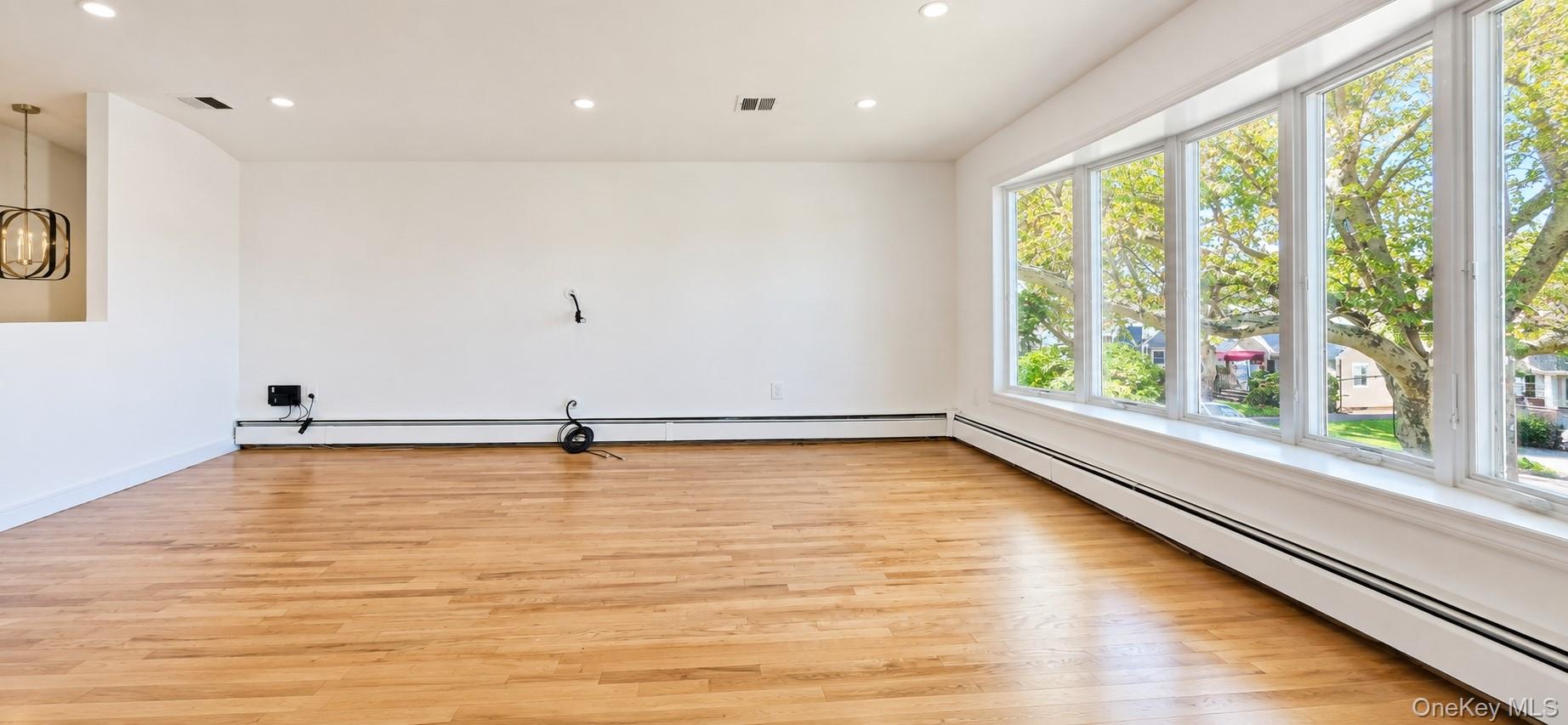 87 Sterling Avenue – For Rent photo 11