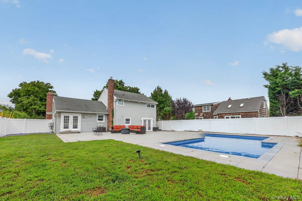 61 Carleton Avenue – For Sale photo 16