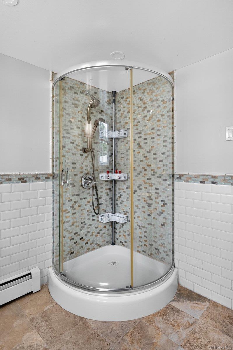 61 Carleton Avenue – For Sale photo 14