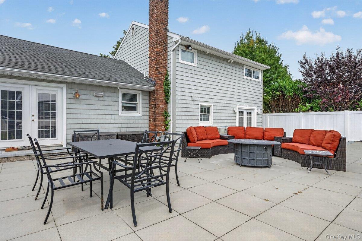 61 Carleton Avenue – For Sale photo 18