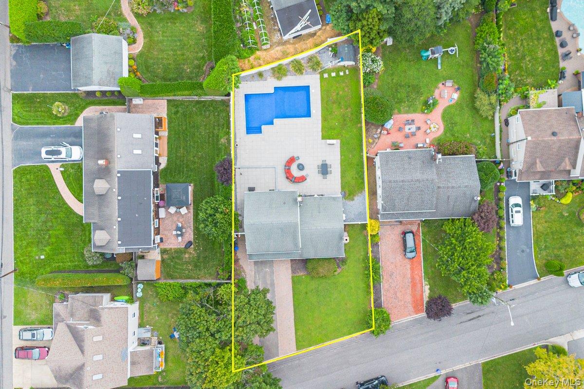 61 Carleton Avenue – For Sale photo 25
