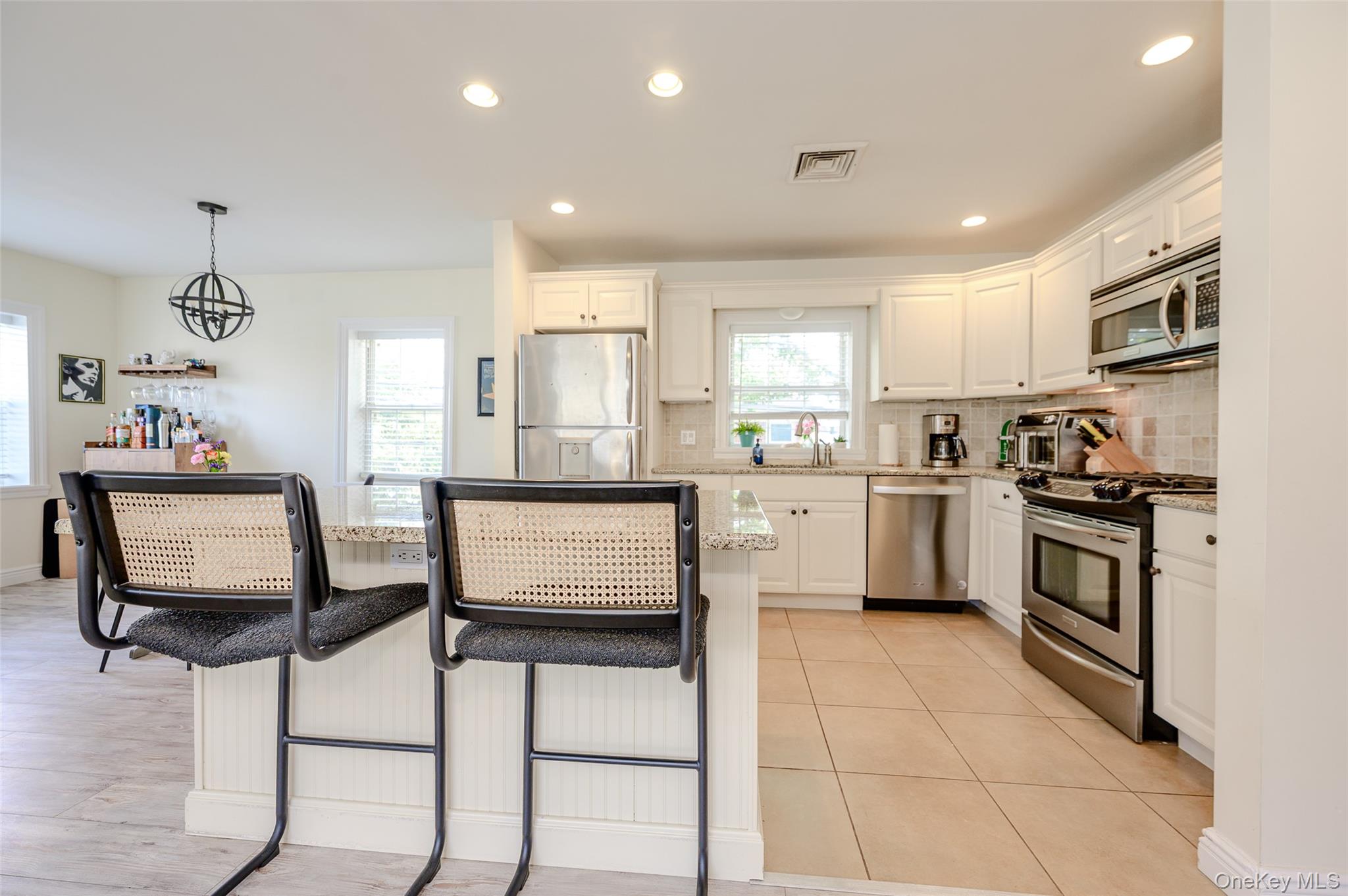 108 Neptune Boulevard, Unit Upper photo 9