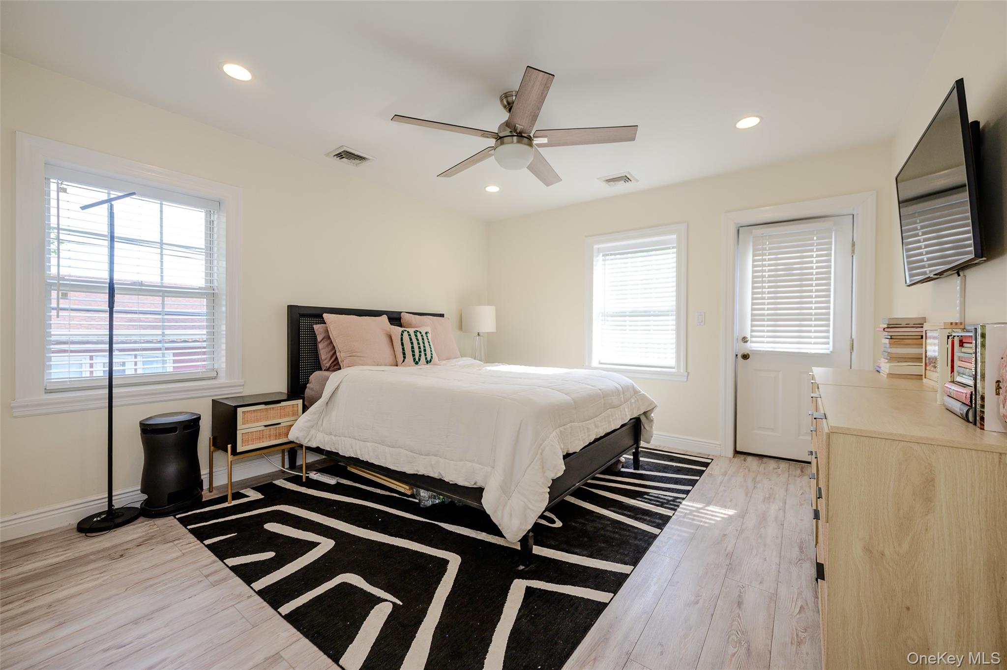 108 Neptune Boulevard, Unit Upper photo 10