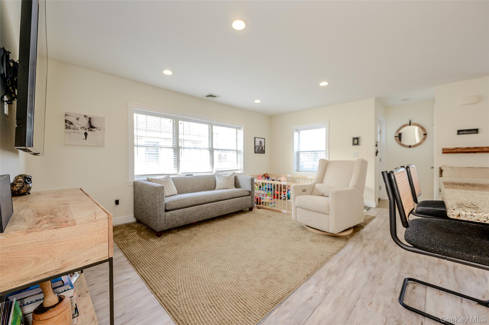 108 Neptune Boulevard, Unit Upper photo 4