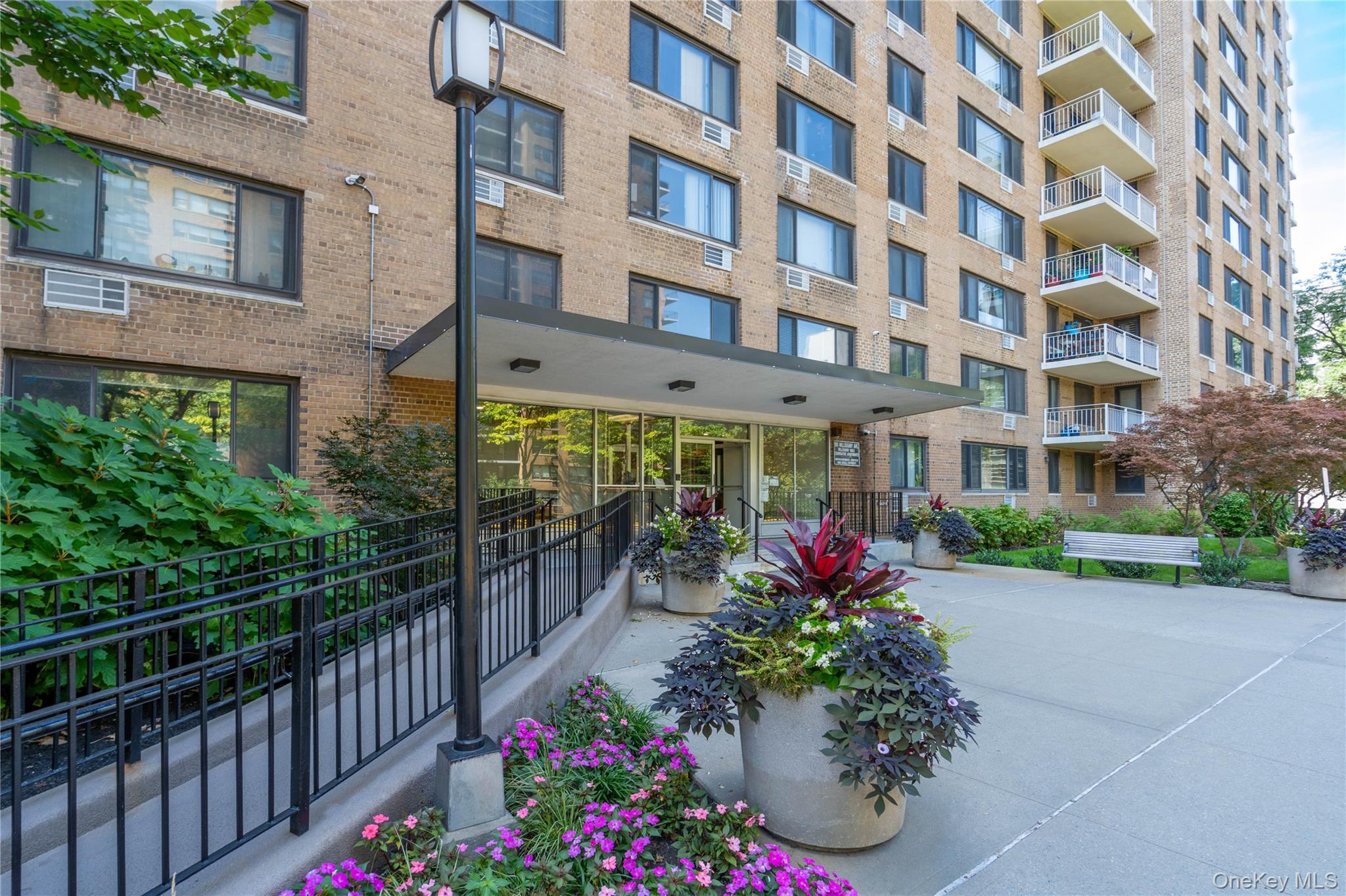 195 Willoughby Avenue, Unit 307 photo 12
