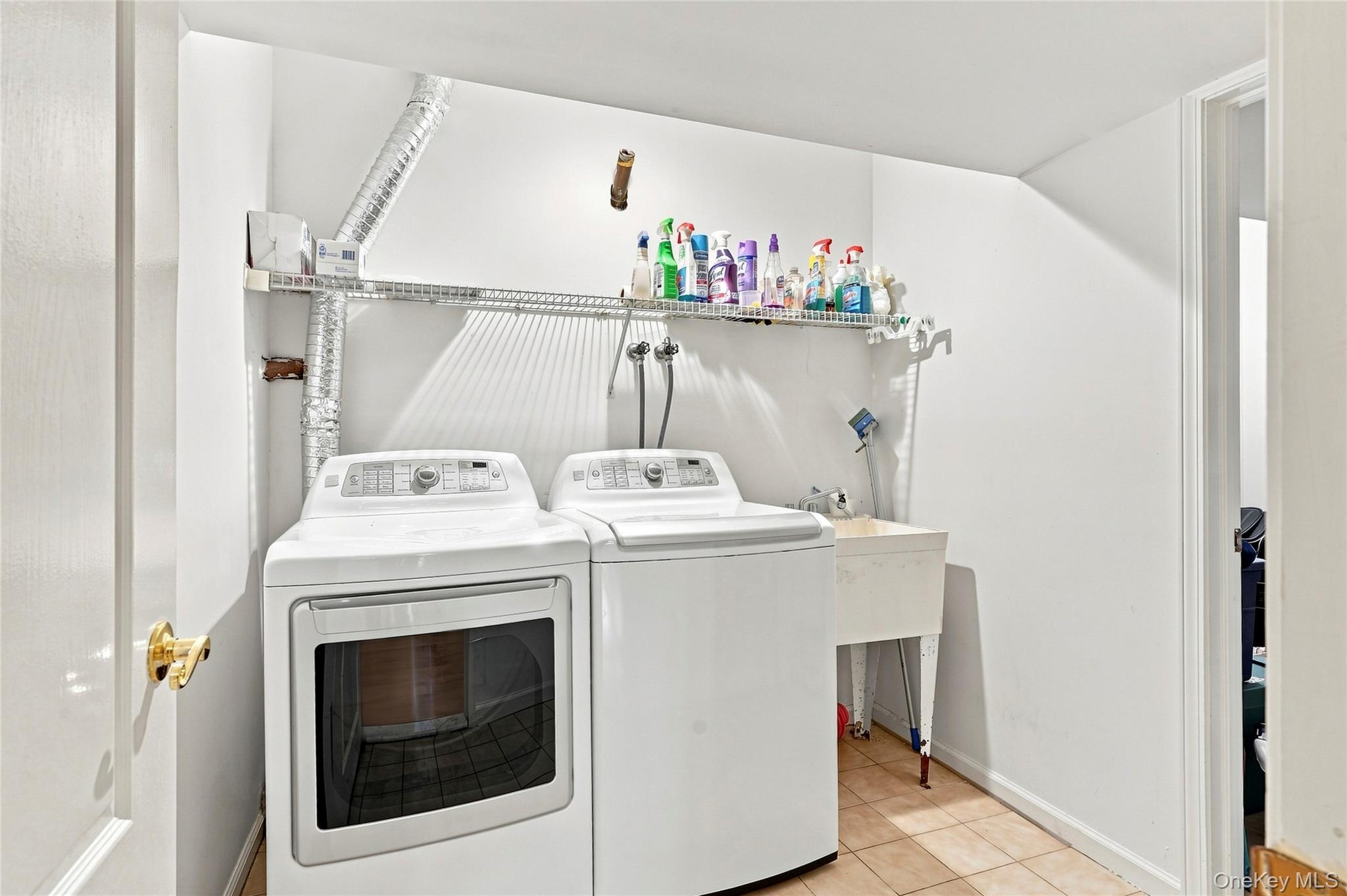 24 Oakcrest Lane – For Sale photo 33
