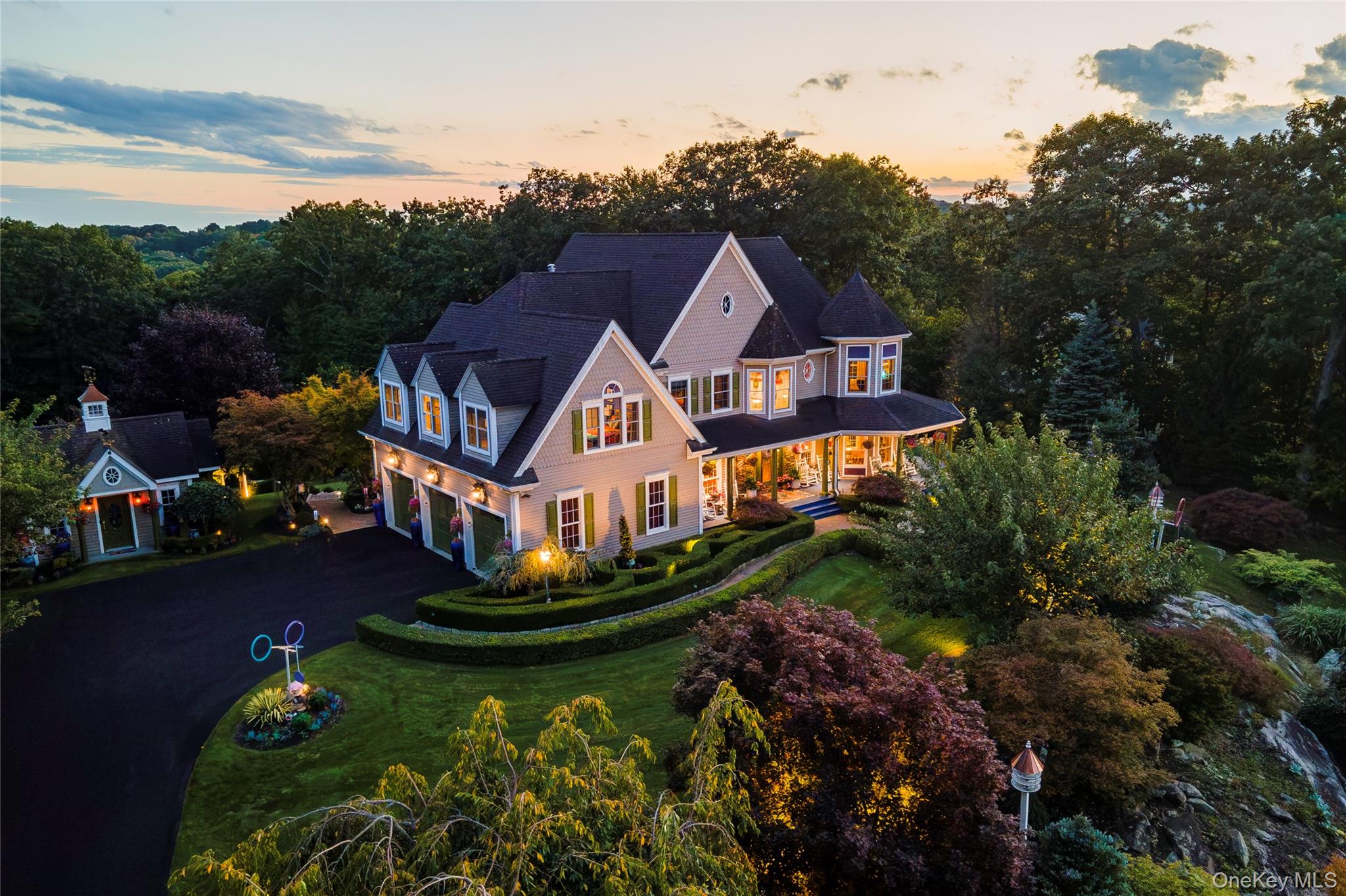40 Sprucetop Drive – For Sale