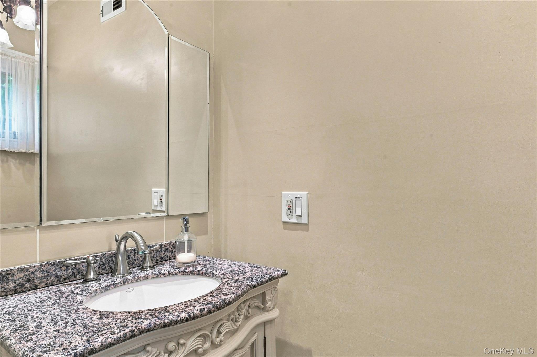 534 Main Street – For Sale photo 12