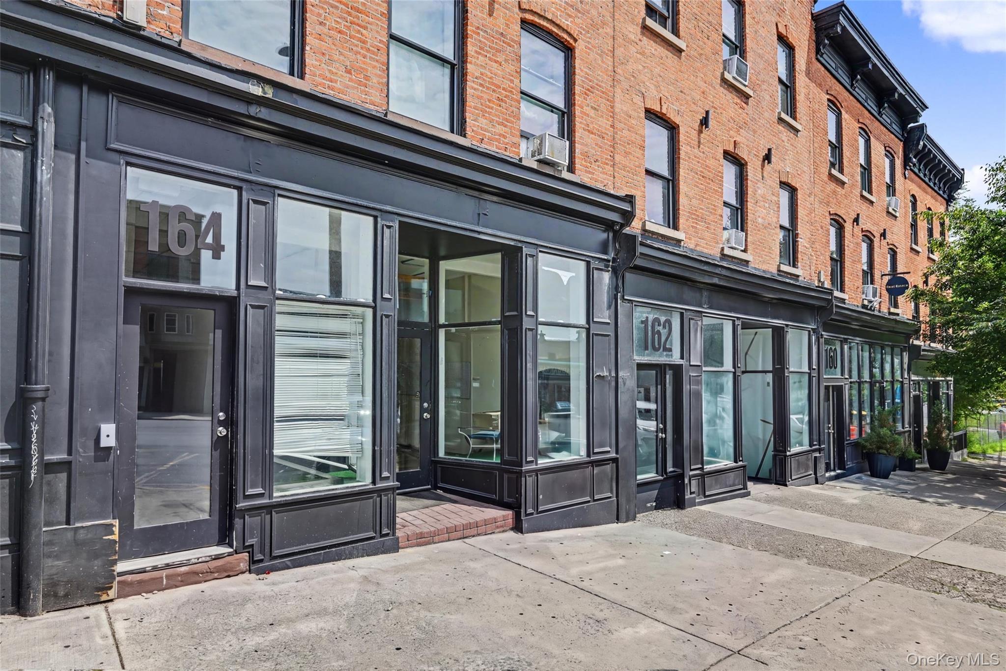 164 Broadway, Newburgh – For Sale photo 2