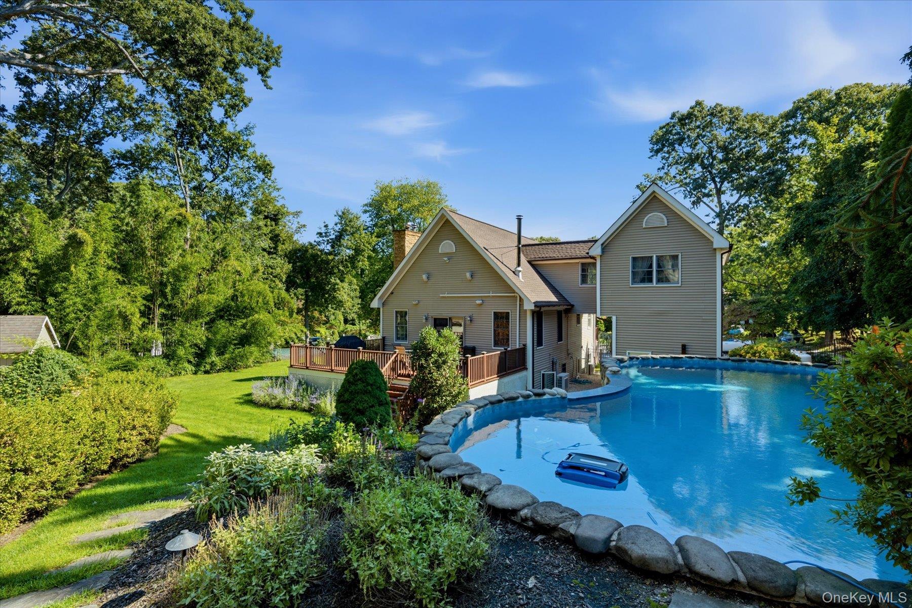 24 Sylvan Lane – For Sale photo 12