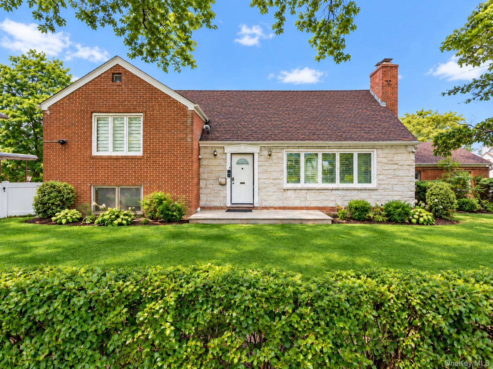 186-35 80th Drive – For Sale photo 2