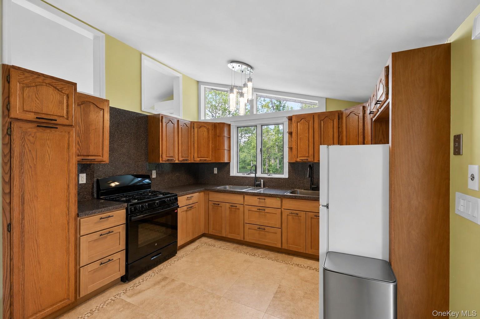 14 Cannon Boulevard – For Sale photo 10