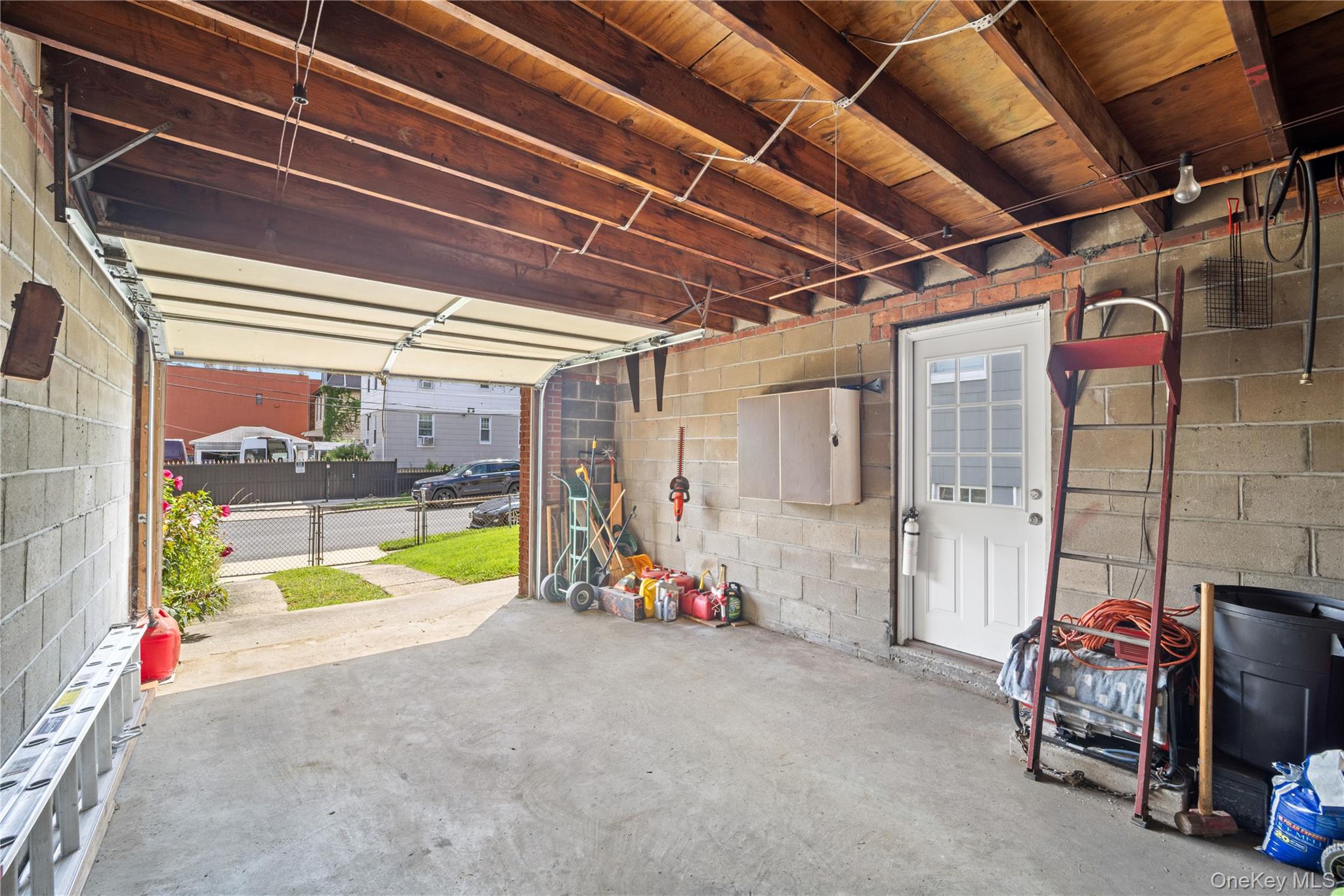 6045 69th Street – For Sale photo 15