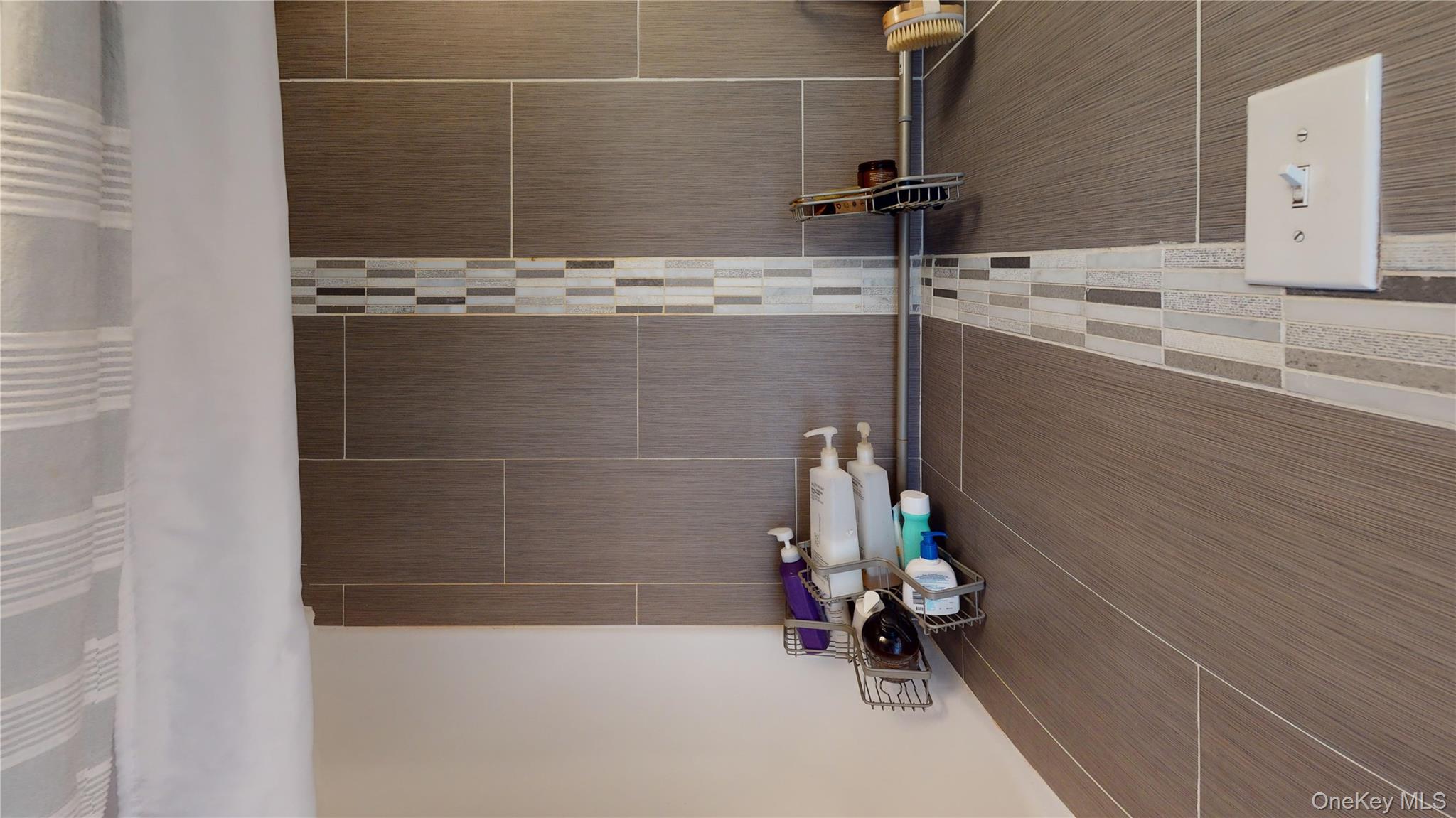 4 Fordham Hill Oval, Unit 8C photo 12
