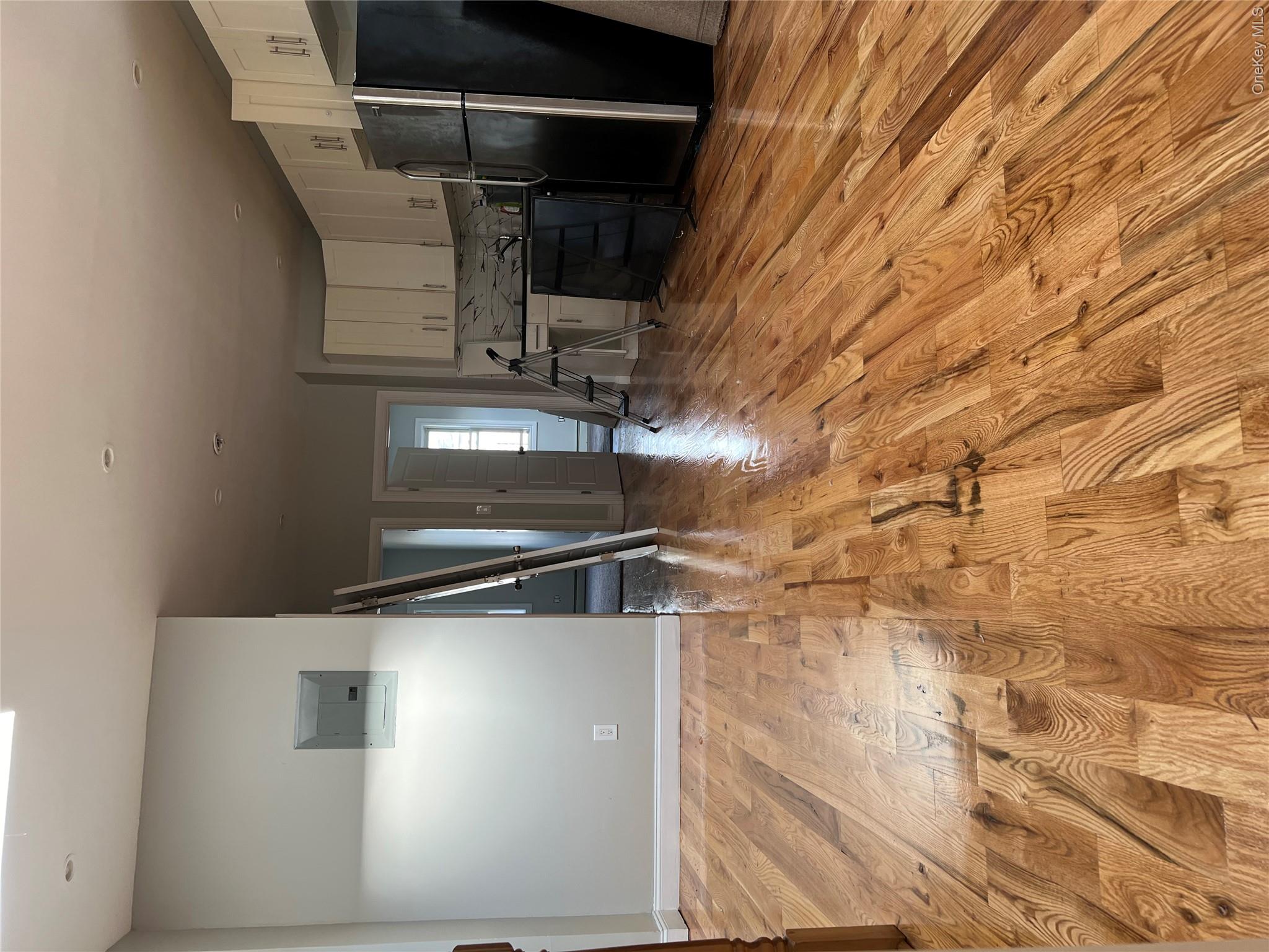 593 Barbey Street – For Rent photo 2