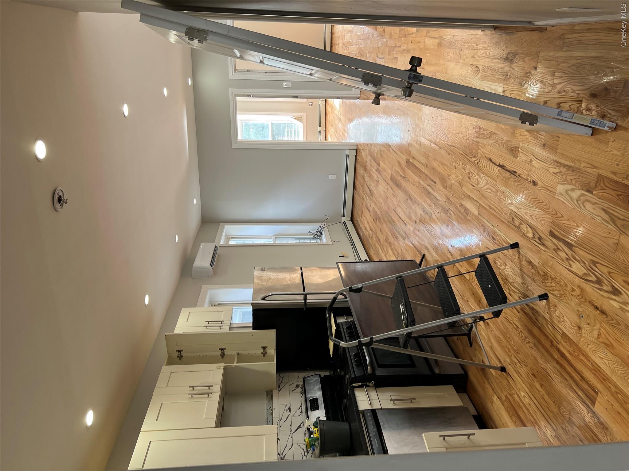 593 Barbey Street – For Rent photo 6