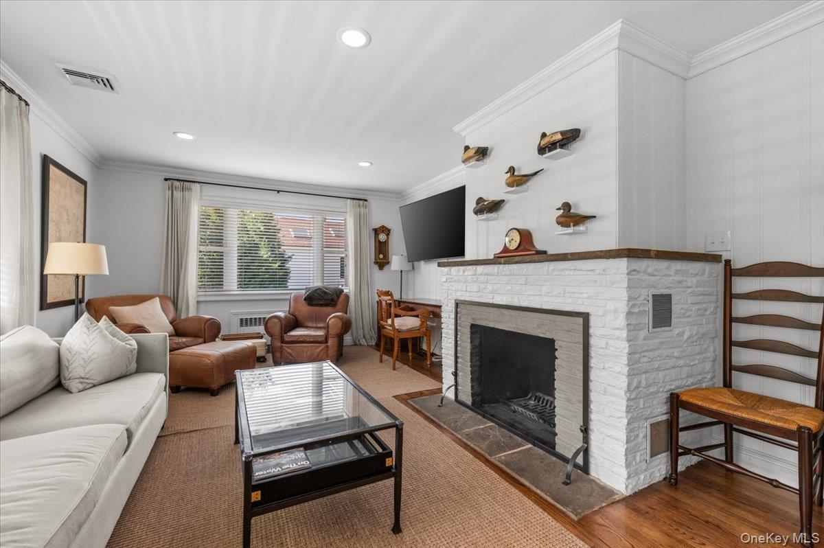 11 Portland Place – For Rent photo 6