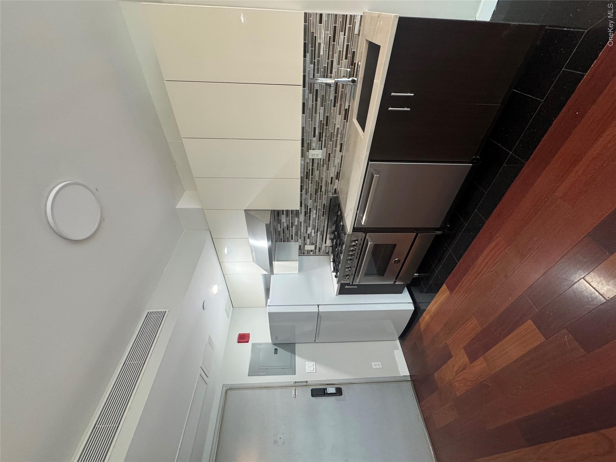 14238 37th Avenue, Unit 4A photo 2