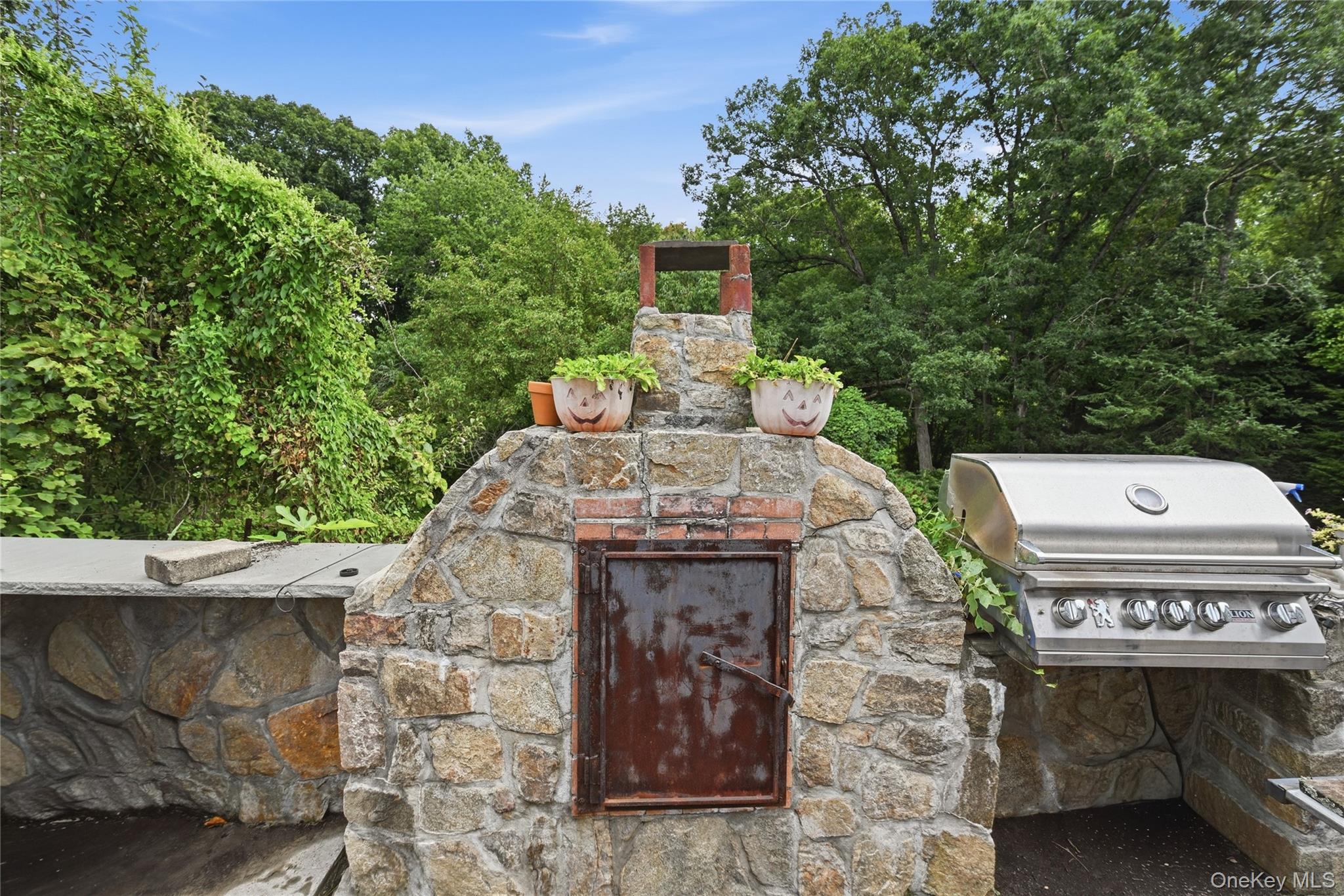 330 Lakeview Street – For Sale photo 25