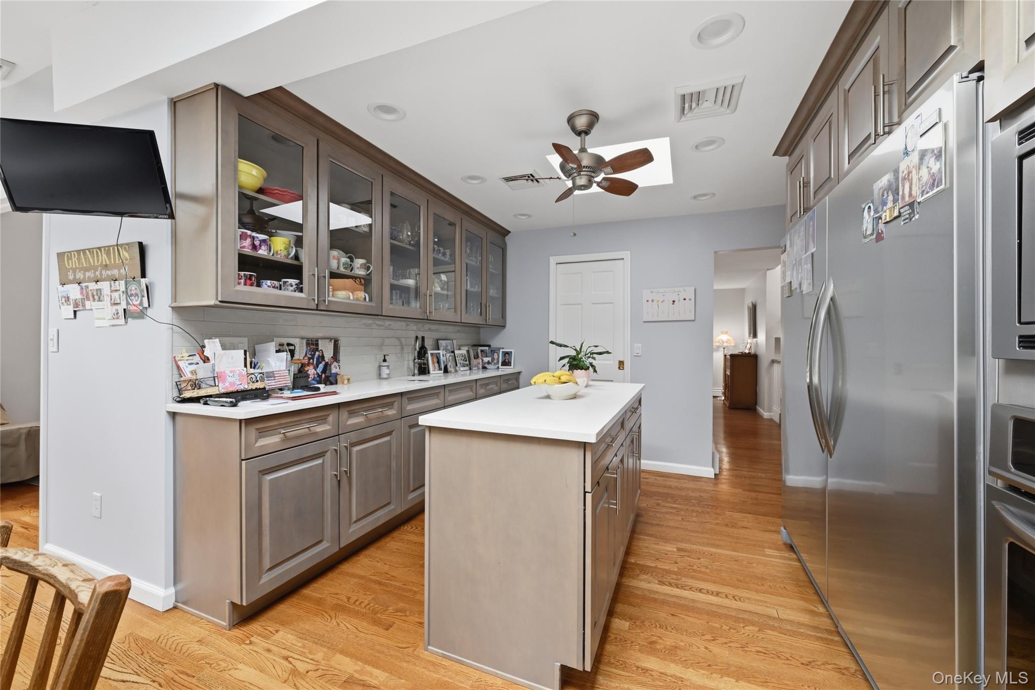 330 Lakeview Street – For Sale photo 8