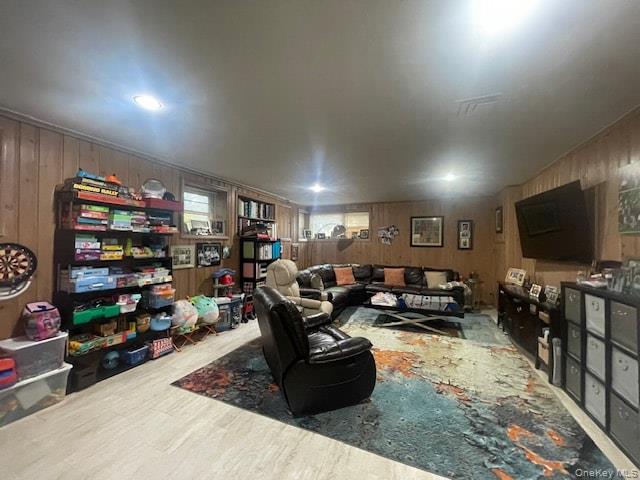 894 Lakeside Drive – For Rent photo 9
