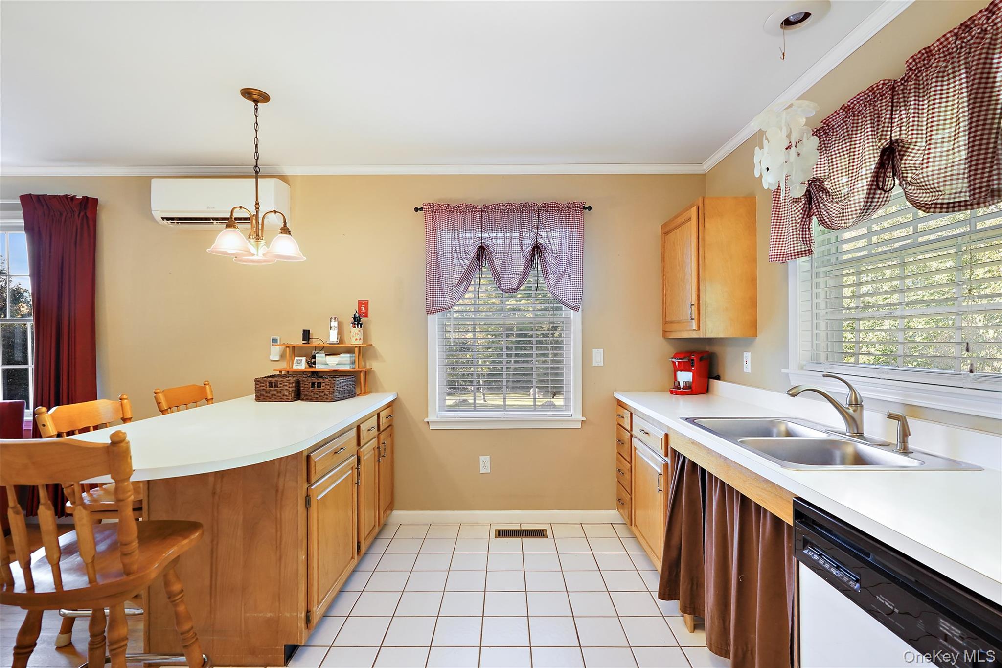 72 N Knapp Court – For Sale photo 6