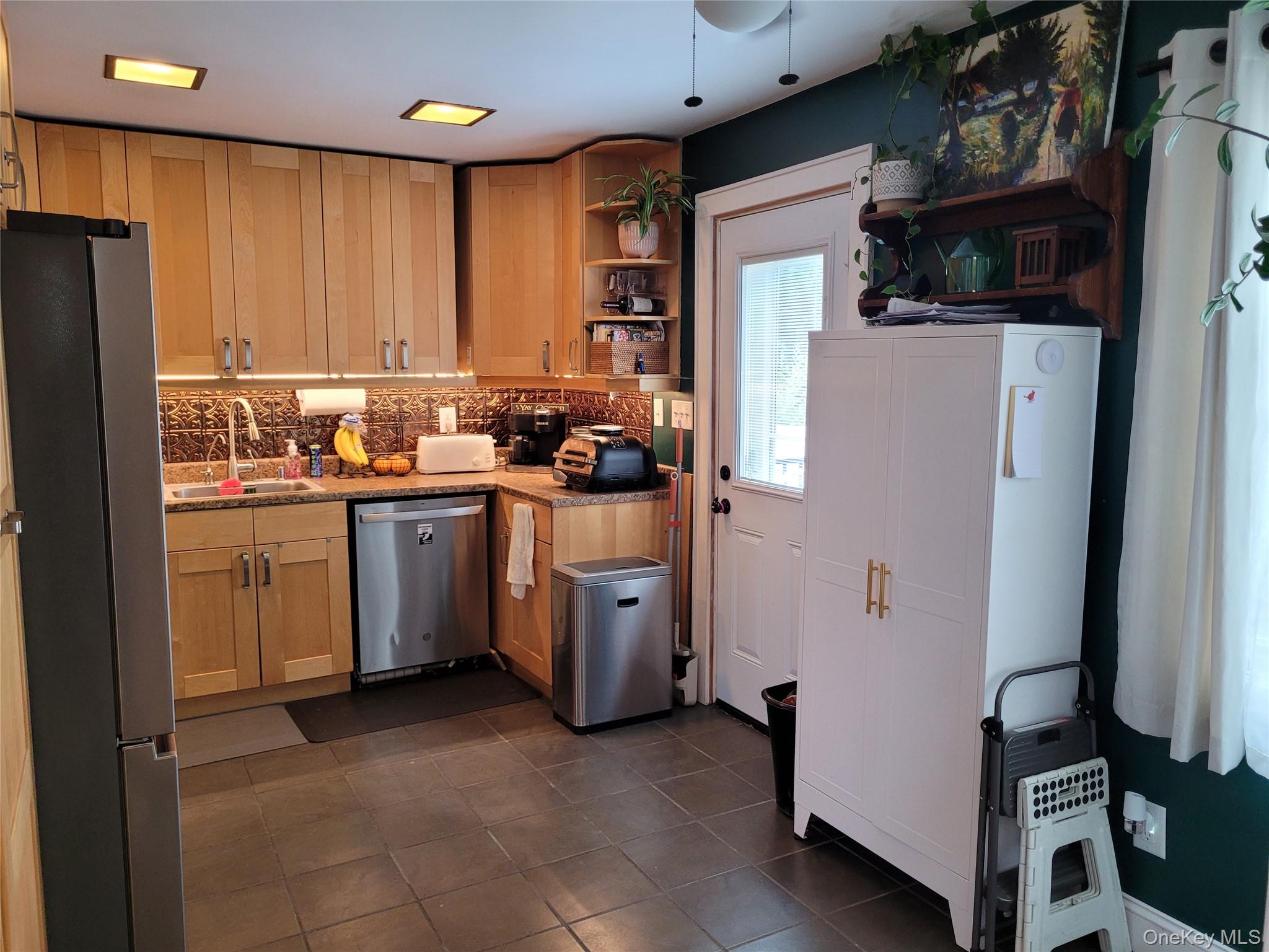 336 Jayne Boulevard – For Sale photo 16